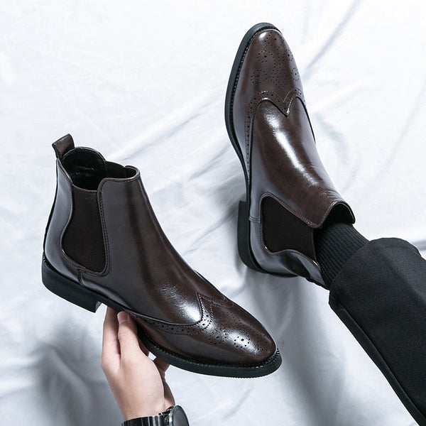 Men's high-top pointed toe leather Chelsea boots with flat rubber sole and short tube height