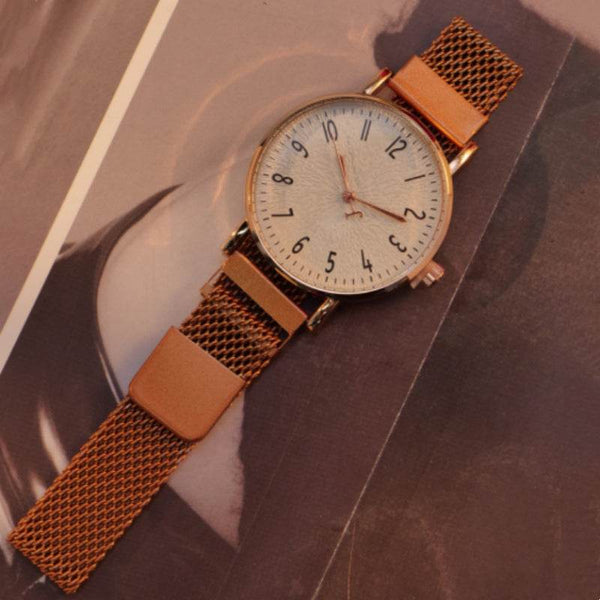 Men's sports pointer quartz watch with round dial and brown mesh alloy strap