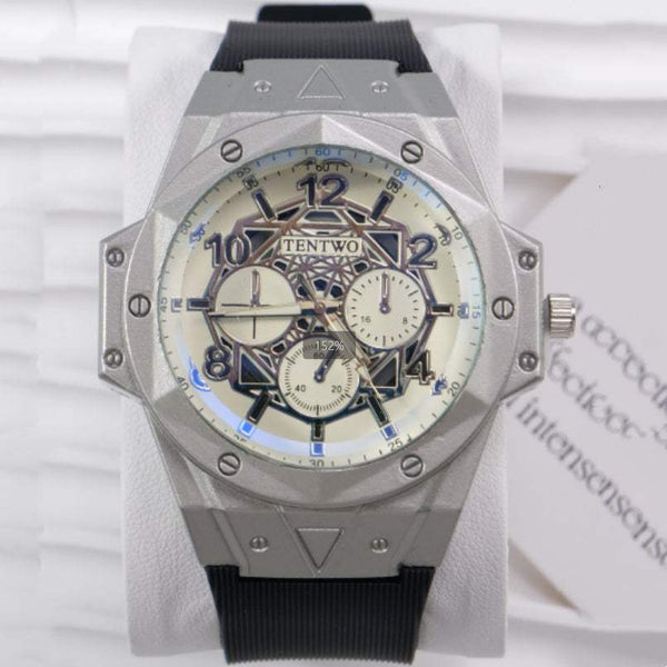 Men's sports quartz watch with black leather strap and round dial